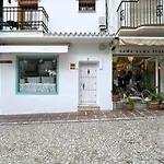 Plaza Boutique House